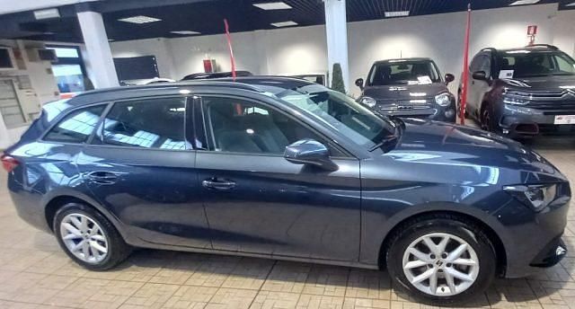 Usata Seat Leon Style 116 CV (85 kW) 2023 Grigio Station wagon