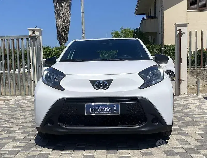 Usata Toyota Aygo X 72 CV (52 kW) 2024 Other SUV