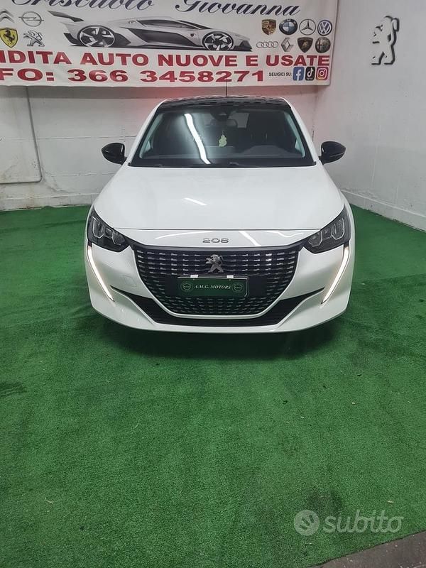 Bianco Usata 2022 Peugeot 208 GT Due volumi | 12.200 € (Super prezzo) - Immagine 1/4
