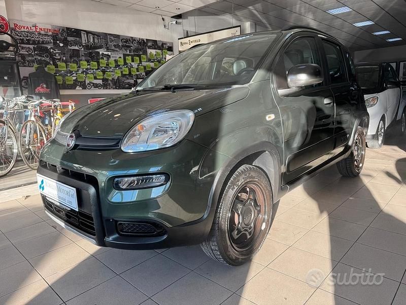 Verde Usata 2021 Fiat Panda 4x4 Wild Due volumi | 14.900 € (Cara) - Immagine 1/4