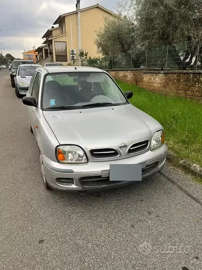 Usata Nissan Micra 60 CV (44 kW) 2001 Grigio Utilitaria