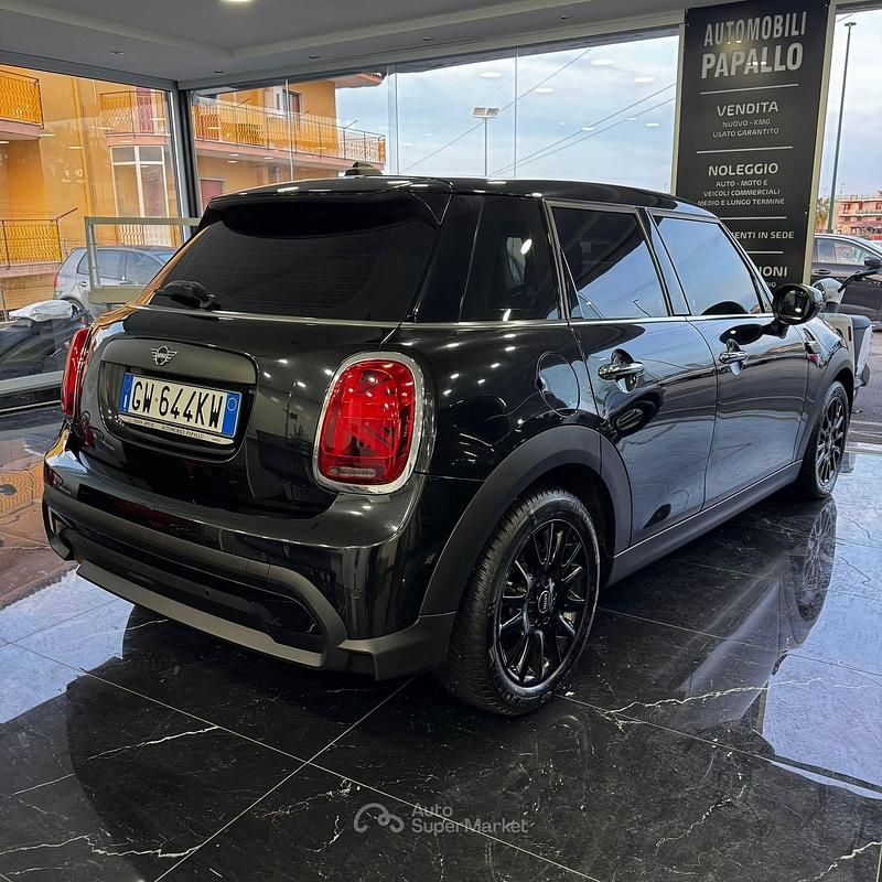 Usata Mini Cooper 102 CV (75 kW) 2022 Nero Utilitaria