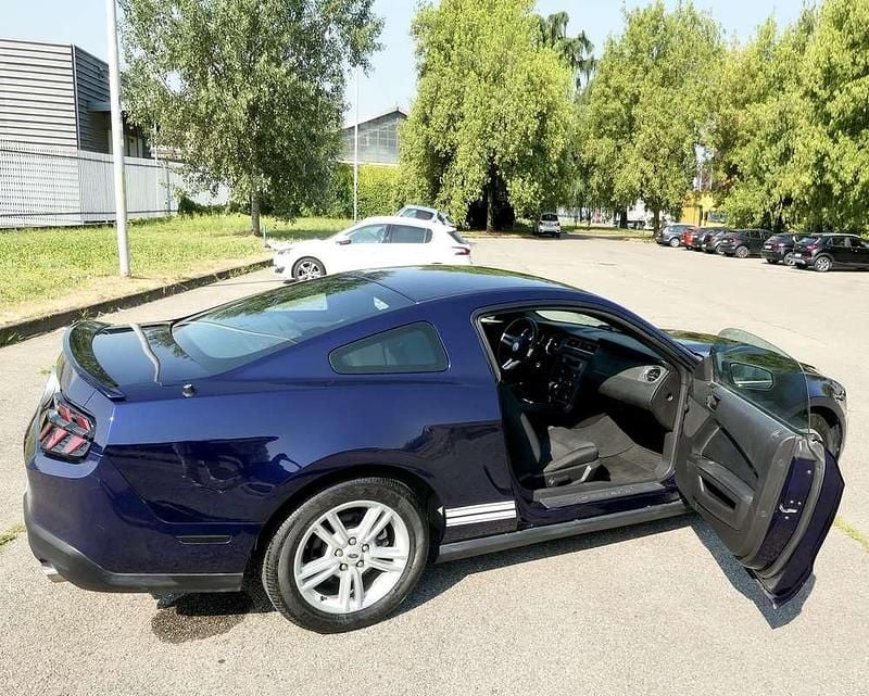 Usata Ford Mustang 213 CV (156 kW) 2010 Coupé