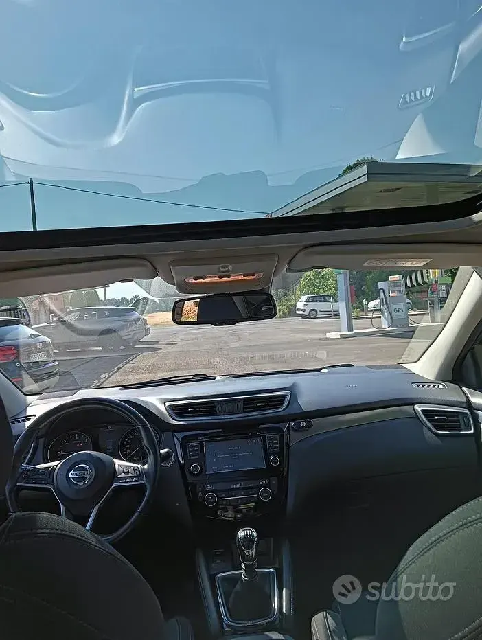 Usata Nissan Qashqai N-Connecta 116 CV (85 kW) 2019 Grigio SUV