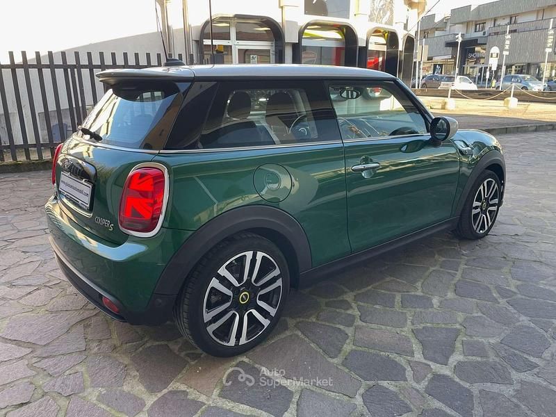 Usata Mini Cooper SE Classic 75 kW (102 CV) 2021 Verde Utilitaria