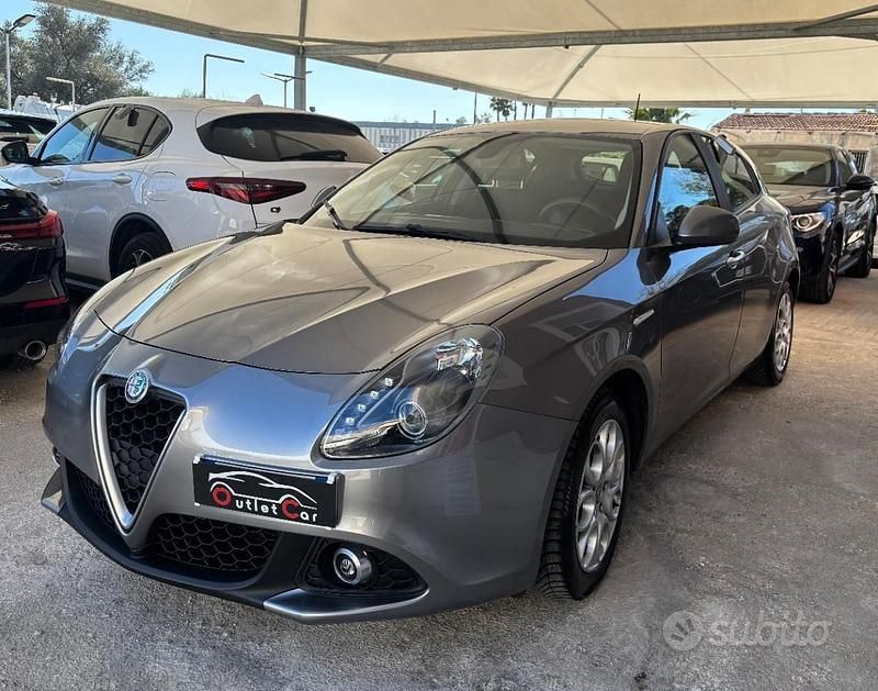 Usata Alfa Romeo Giulietta Super 120 CV (88 kW) 2019 Grigio Utilitaria