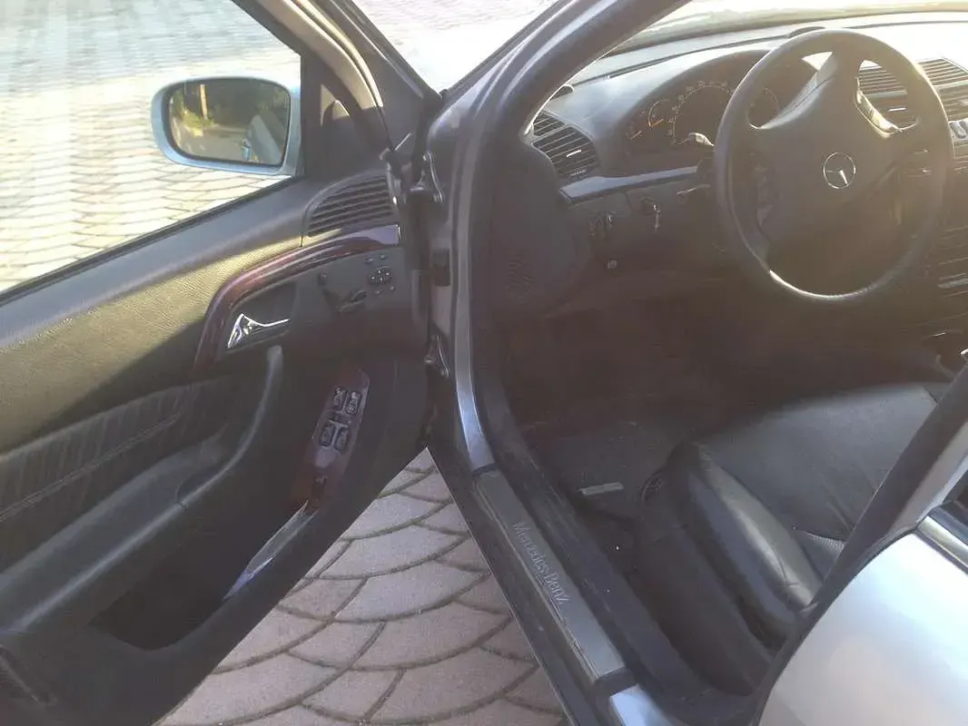 Usata Mercedes S320 224 CV (164 kW) 1999 Argento Berlina