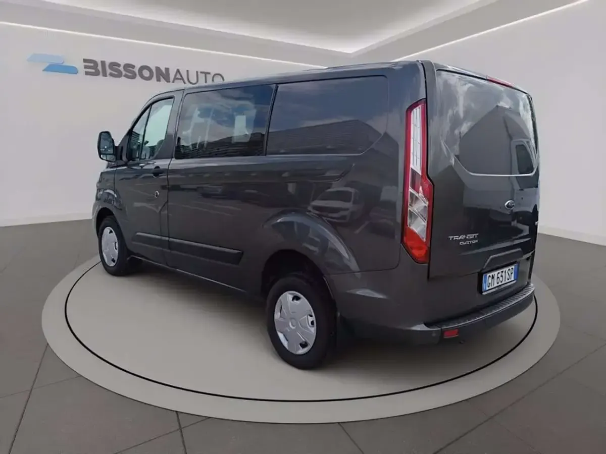 Usata Ford Transit Custom Trend 131 CV (96 kW) 2023 Magnetic Furgone