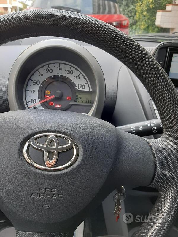 Usato 2010 Toyota Aygo 1.0 Benzin 68 CV (3.600 €)