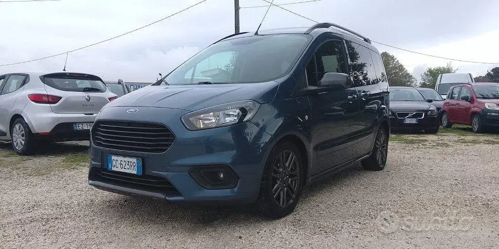 Usata Ford Tourneo Courier S 101 CV (74 kW) 2021 Grigio Monovolume