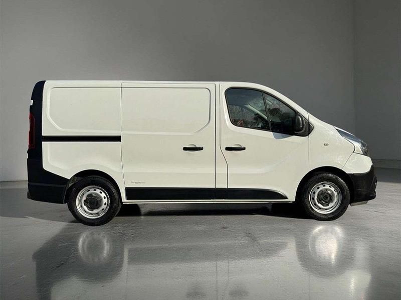 Usata Renault Trafic 145 CV (106 kW) 2021 Bianco Monovolume
