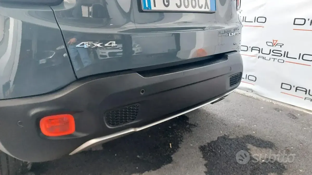Usata Jeep Renegade Limited 140 CV (102 kW) 2017 Other SUV