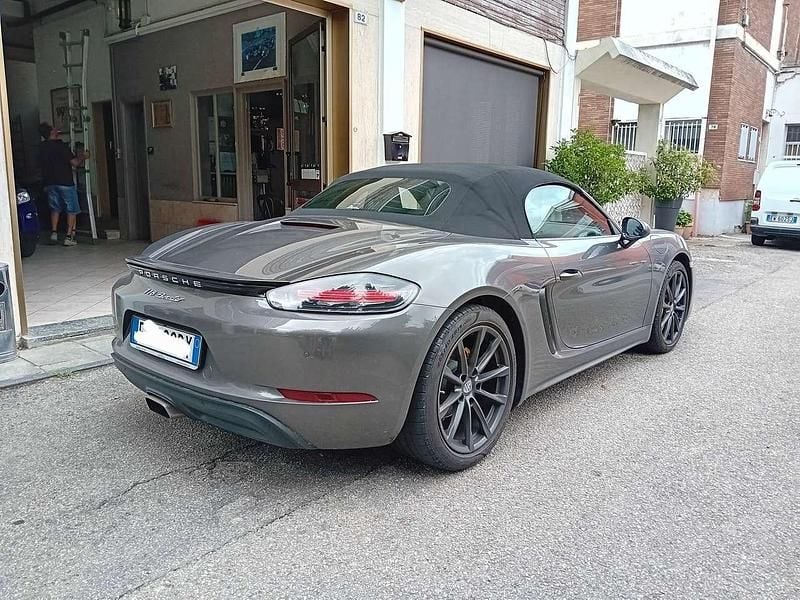 Usata Porsche 718 Boxster 299 CV (219 kW) 2017 Grigio Cabrio