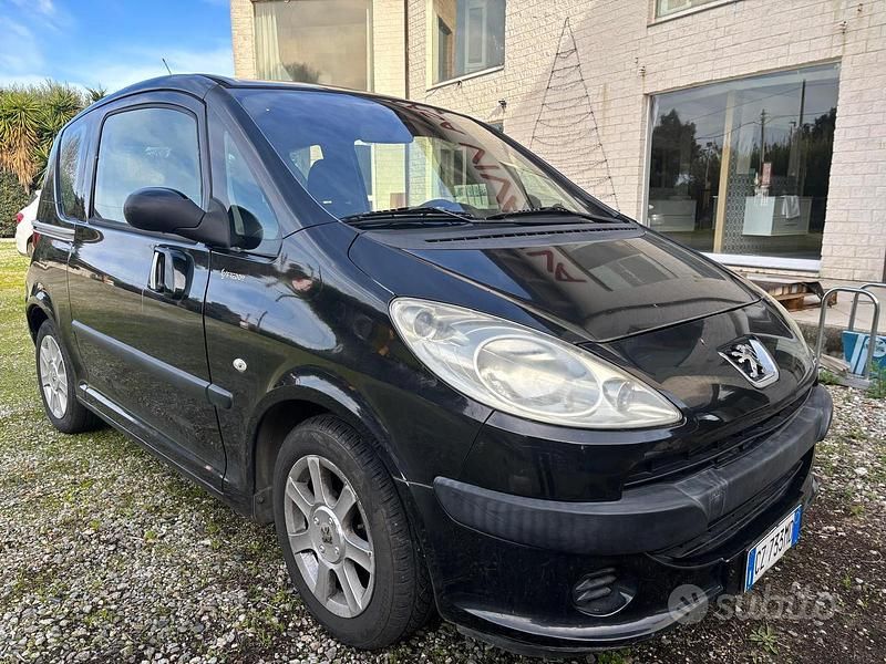 Usata Peugeot 1007 88 CV (64 kW) 2006 Nero Monovolume