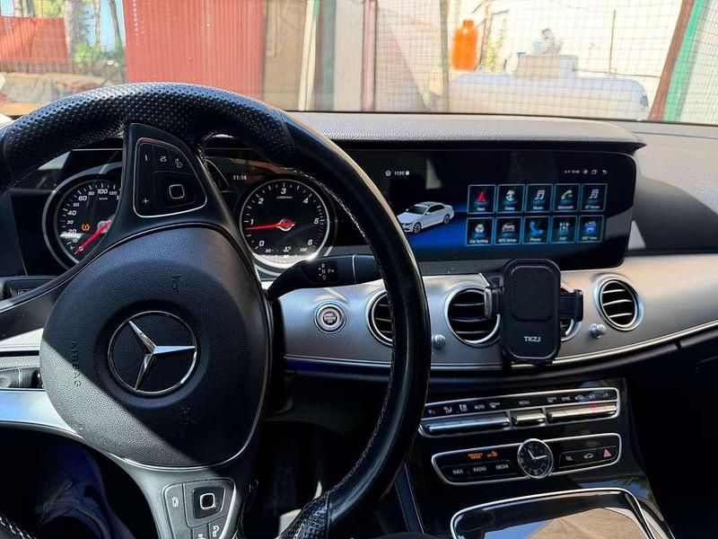 Usata Mercedes E200 Premium 150 CV (110 kW) 2017 Argento Berlina
