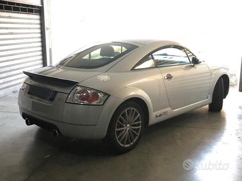 Usata Audi TT 225 CV (165 kW) 2000 Argento Coupé