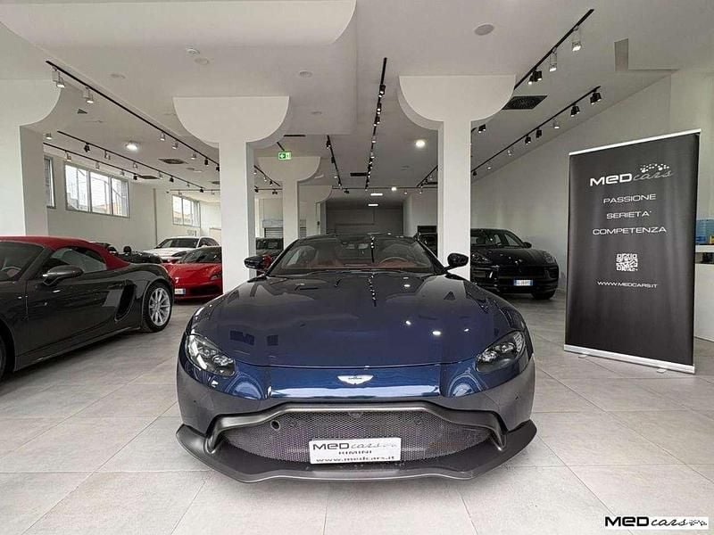 Usata Aston Martin V8 510 CV (375 kW) 2020 Blu Coupé