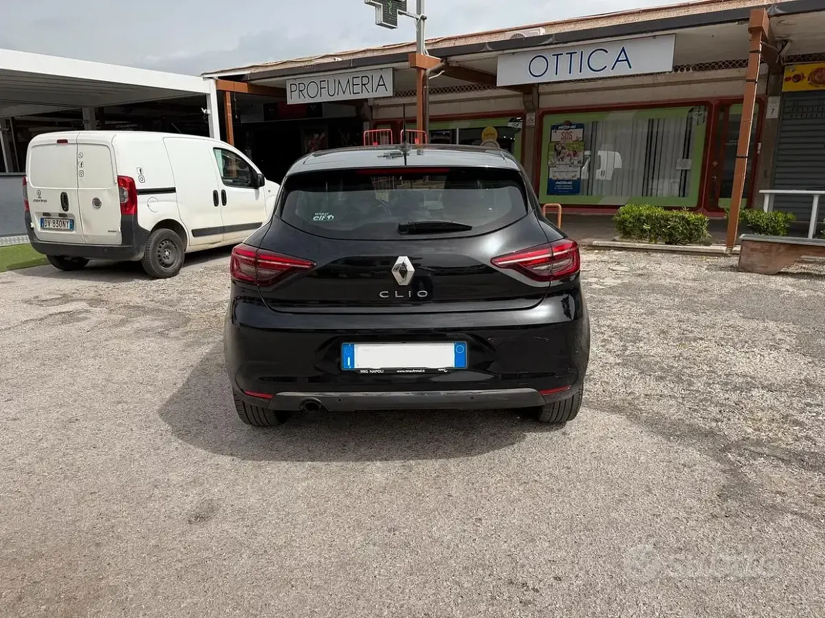 Usata Renault Clio V 116 CV (85 kW) 2020 Nero Berlina