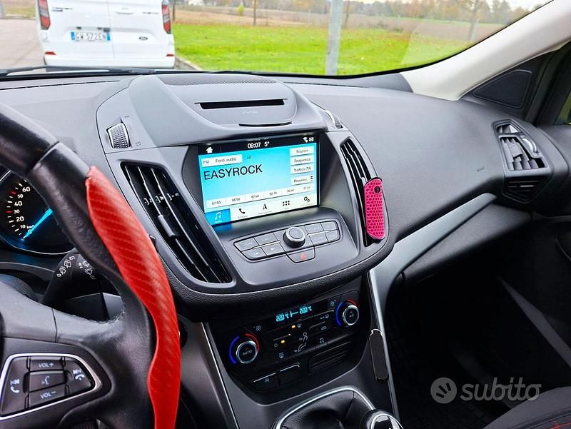 Usata Ford Kuga Titanium 150 CV (110 kW) 2018 Grigio SUV