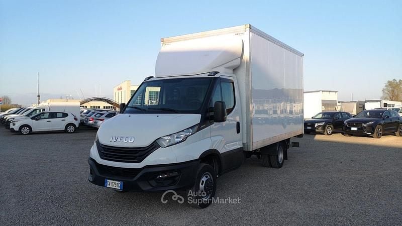 Usata Iveco Daily 136 CV (100 kW) 2024 Bianco Furgone