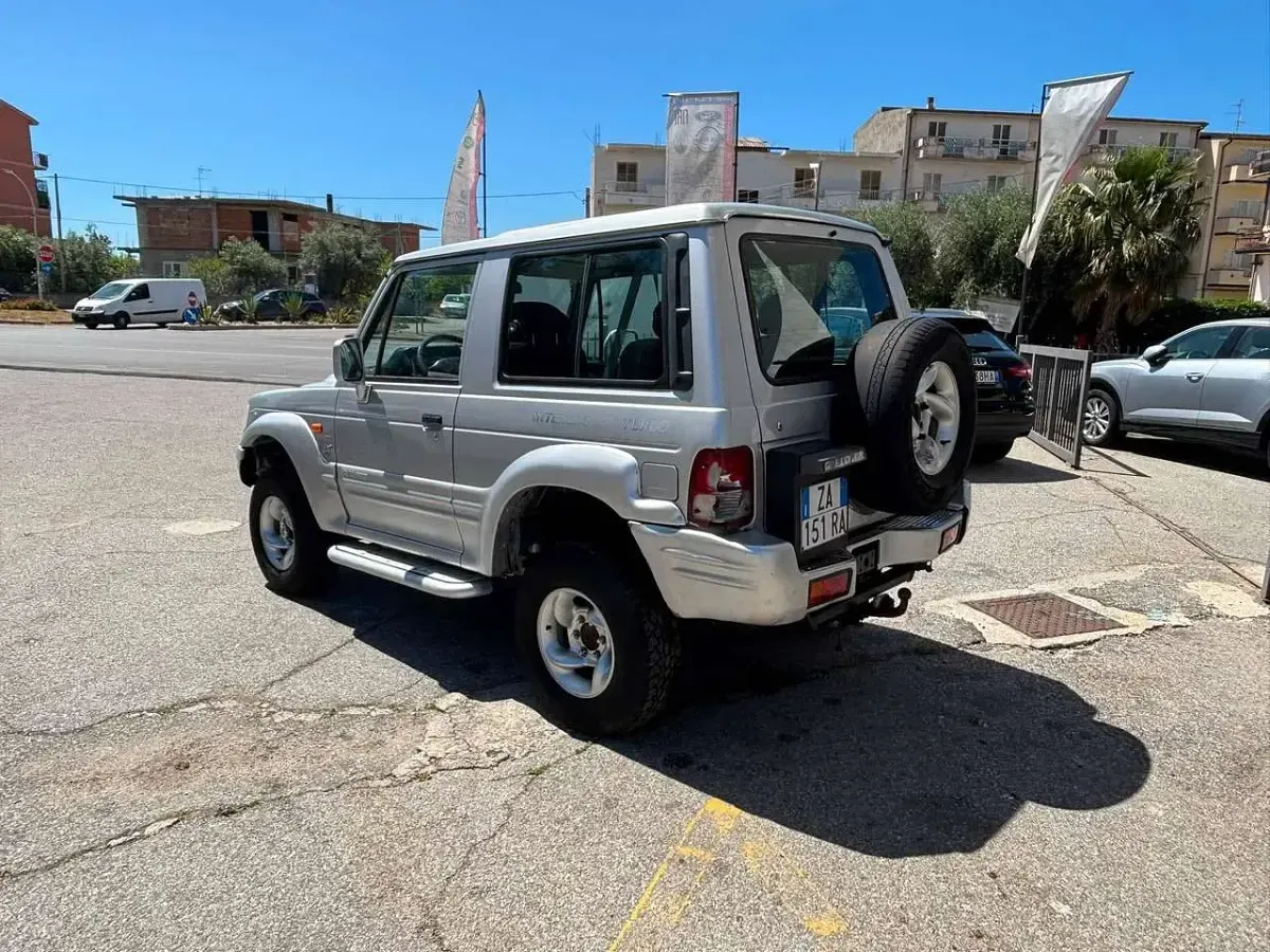 Usata Hyundai Galloper Comfort 99 CV (72 kW) 1999 Argento SUV