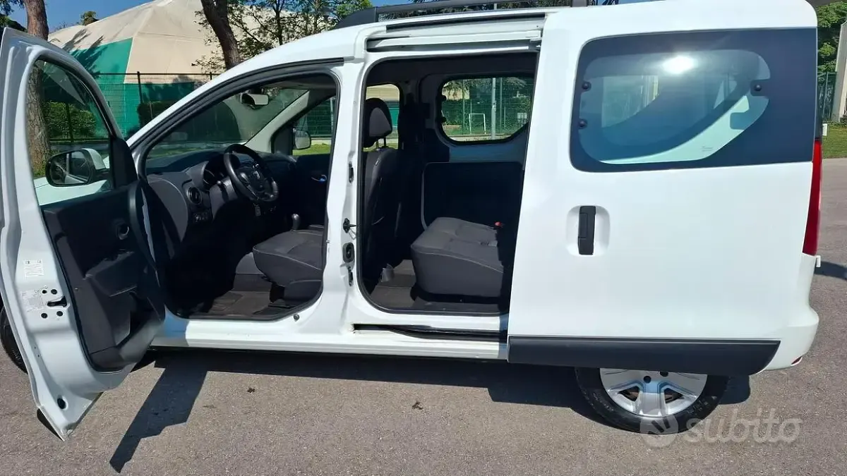 Usata Dacia Dokker 90 CV (66 kW) 2017 Bianco Monovolume