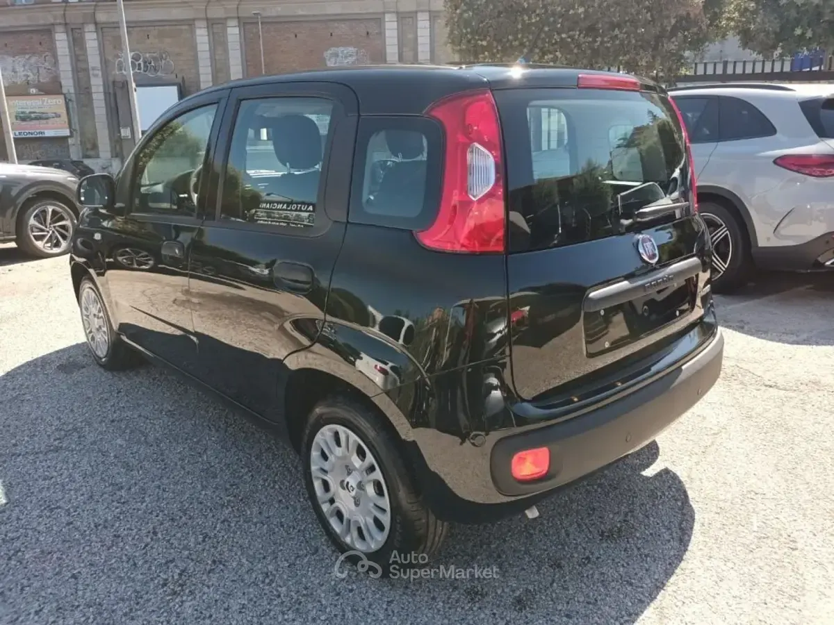 Nuova Fiat Panda 69 CV (50 kW) 2026 Nero Utilitaria