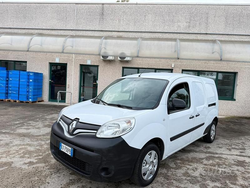 Bianco Usata 2015 Renault Kangoo Monovolume | 3900 € (Buon prezzo) - Immagine 1/4