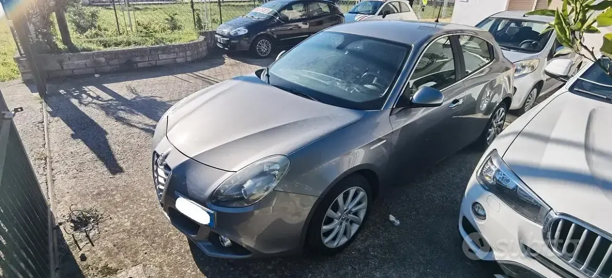 Usata Alfa Romeo Giulietta Exclusive 105 CV (77 kW) 2014 Grigio Utilitaria