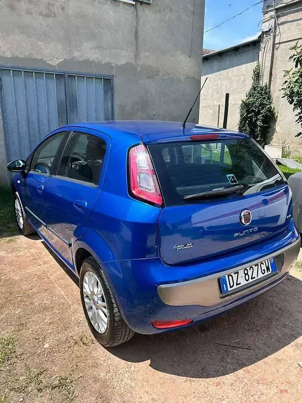 Usata Fiat Punto Evo Dynamic 69 CV (50 kW) 2010 Utilitaria
