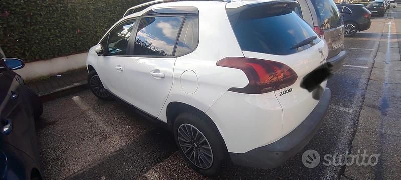 Usata Peugeot 2008 75 CV (55 kW) 2017 Bianco SUV