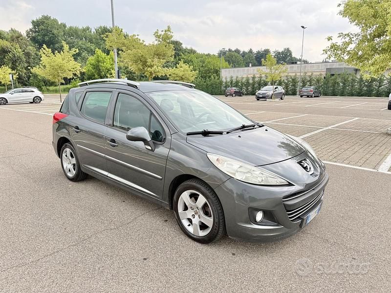 Käytetty Peugeot 207 120 HP (88 kW) 2009 Harmaa Farmari
