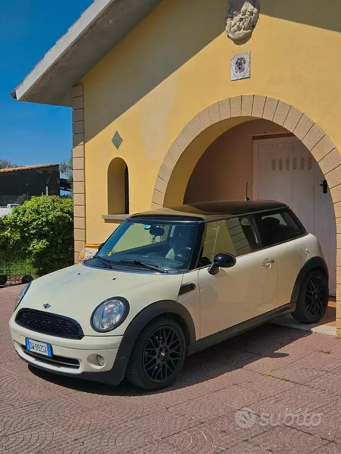 Usata Mini Cooper 120 CV (88 kW) 2009 Bianco Utilitaria