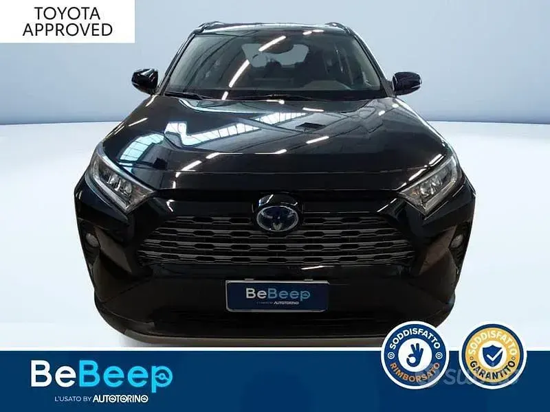 Usata Toyota RAV4 Hybrid Active 218 CV (160 kW) 2021 Nero metallizzato SUV
