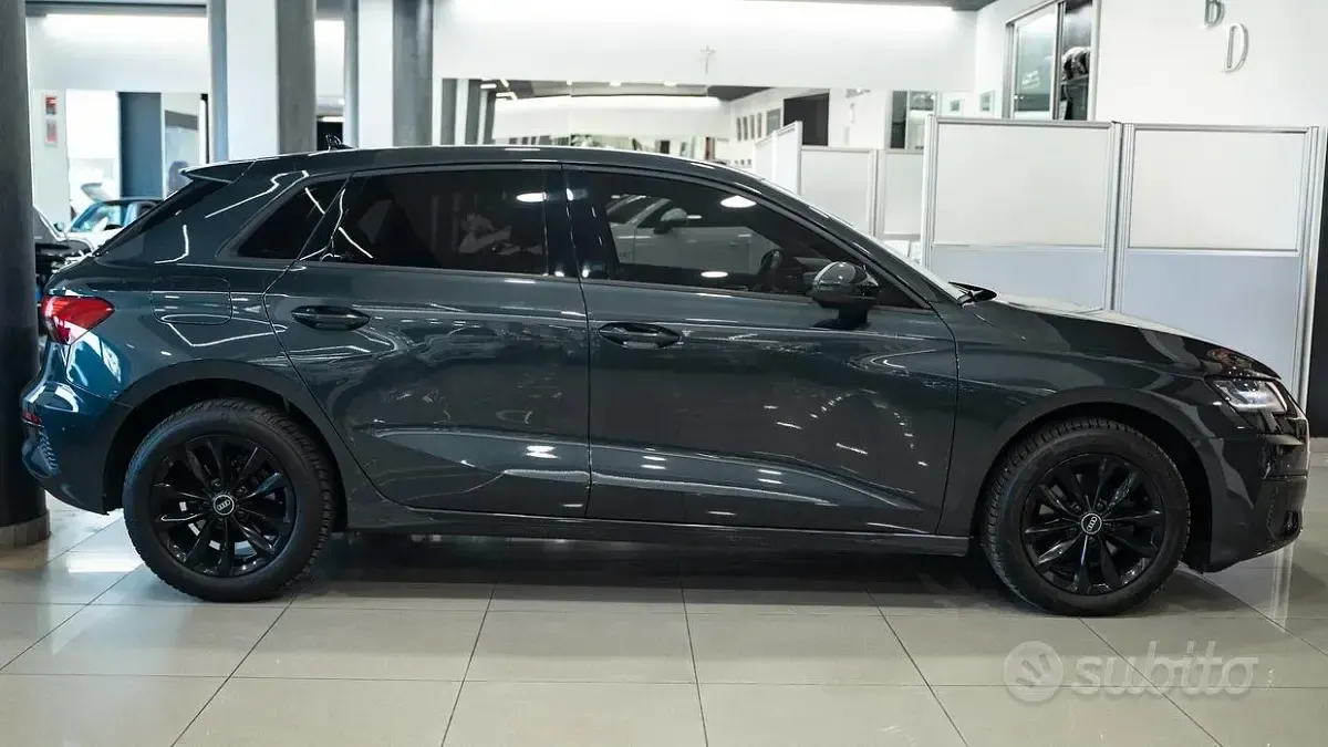 Usata Audi A3 Black Edition 116 CV (85 kW) 2022 Grigio Berlina