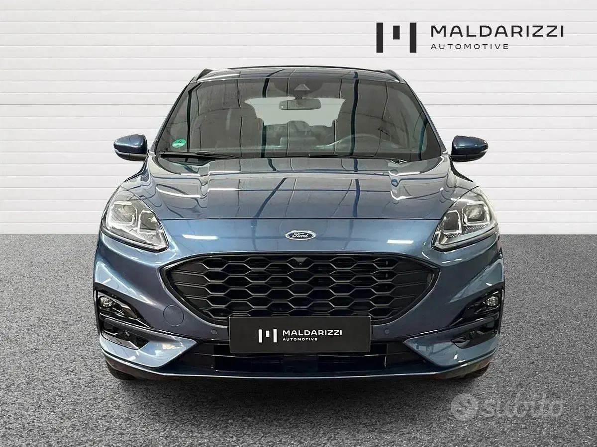 Usata Ford Kuga ST-Line X 120 CV (88 kW) 2023 Blu SUV