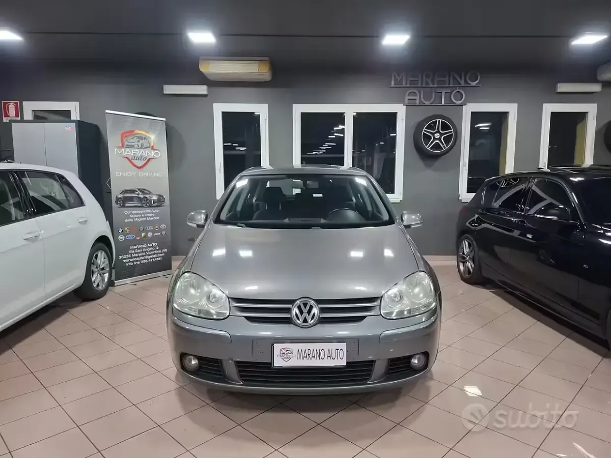 Usata VW Golf V 102 CV (75 kW) 2007 Grigio Berlina