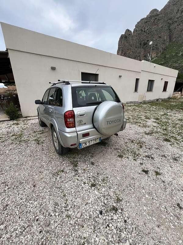 Usata Toyota RAV4 Sol 116 CV (85 kW) 2004 SUV