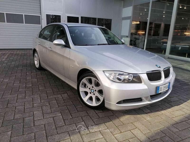 Usata BMW 320 Efficient Dynamics 163 CV (119 kW) 2006 Argento Berlina