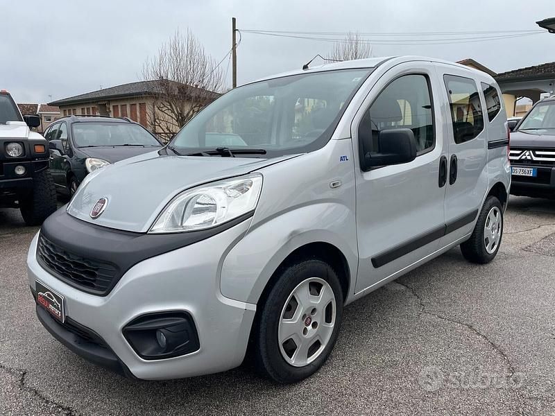 Usata Fiat Qubo Easy 95 CV (69 kW) 2020 Grigio Monovolume