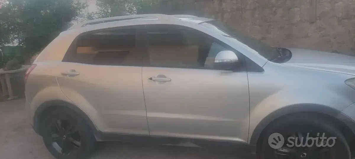 Usata SsangYong Korando 175 CV (128 kW) 2011 Grigio SUV