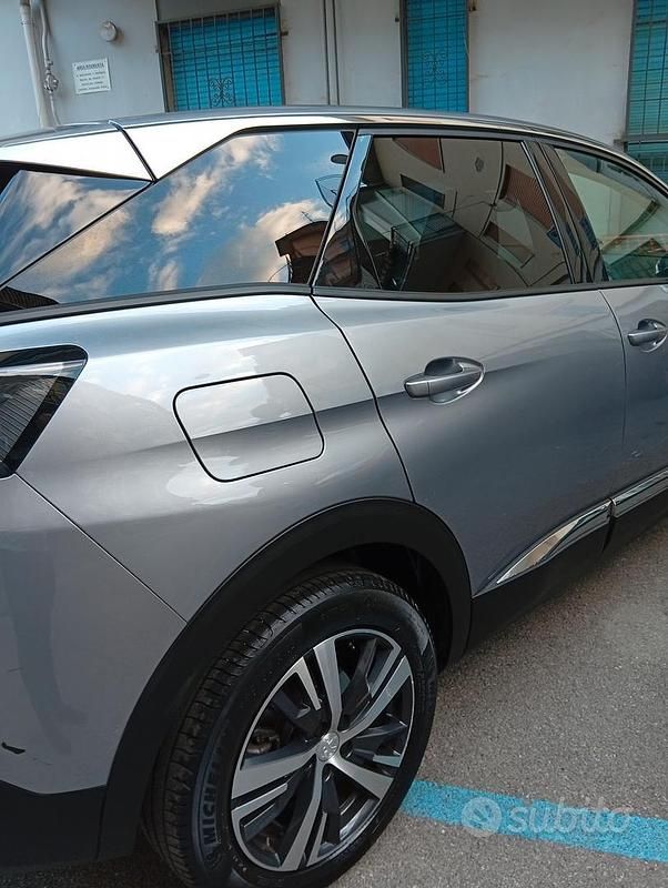 Usata Peugeot 3008 131 CV (96 kW) 2022 Grigio Monovolume