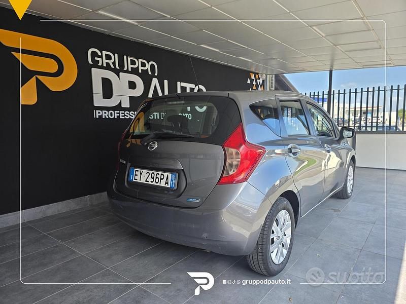 Usata Nissan Note Tekna 90 CV (66 kW) 2015 Grigio Berlina