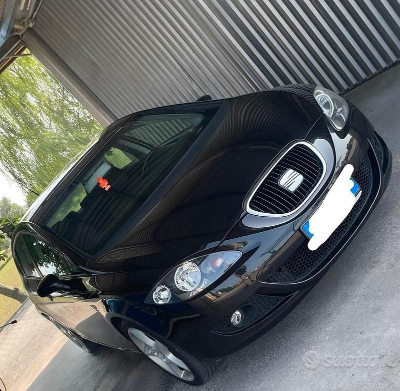 Usata Seat Leon 140 CV (102 kW) 2006 Nero Utilitaria