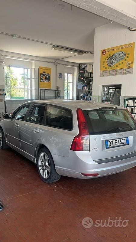 Usata Volvo V50 109 CV (80 kW) 2009 Grigio Station wagon