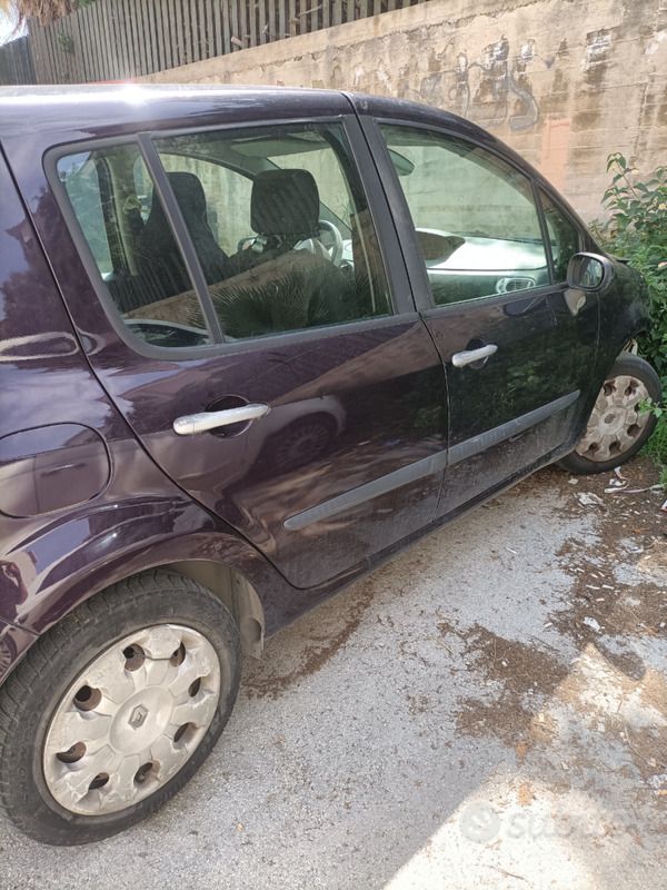 Usata Renault Modus 75 CV (55 kW) 2006 Blu Monovolume