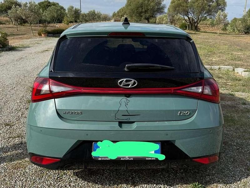 Usata Hyundai i20 84 CV (61 kW) 2023 Verde Utilitaria