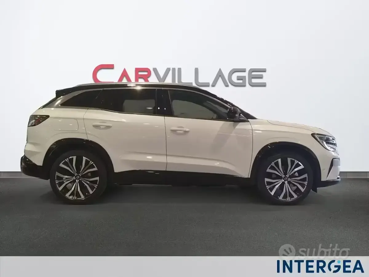 Usata Renault Austral Iconic 200 CV (147 kW) 2023 Bianco SUV