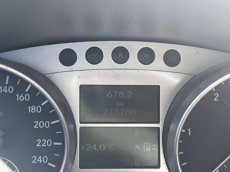 Usata Mercedes ML320 224 CV (164 kW) 2007 Blu/azzurro SUV