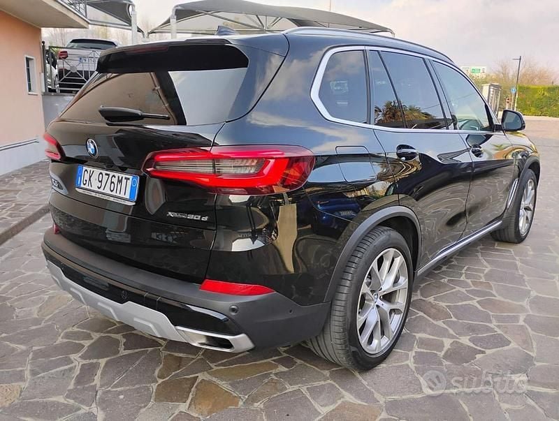Usata BMW X5 xLine 286 CV (210 kW) 2022 Nero SUV